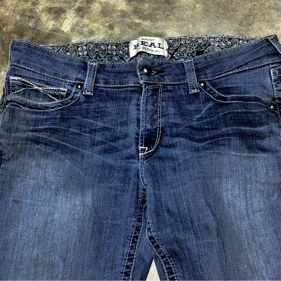 Ariat R.E.A.L. Rainstorm Straight Leg Jeans - Picture 2 of 15